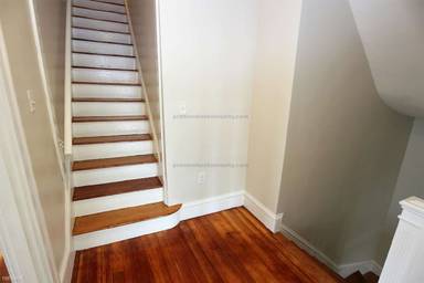 Main picture of 40 Monastery Rd