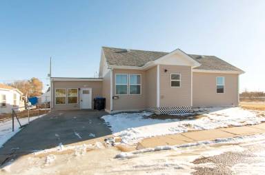 Main picture of 1123 W 21st St