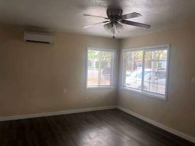 Main picture of 211 Pine St NE