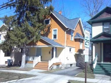 Main picture of 1313 Merrill St