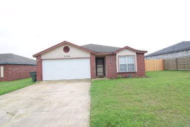 Main picture of 3306 Woodlake Dr