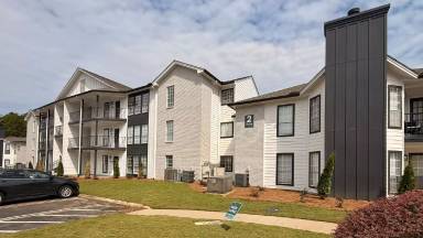 Main picture of The Hub at Auburn Apartment Homes
