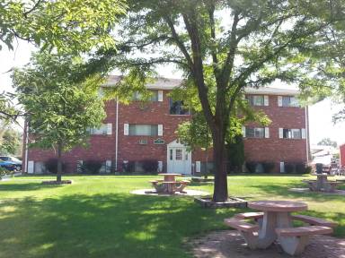 Main picture of 40 S Grand Ave