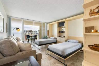 Main picture of Island Colony