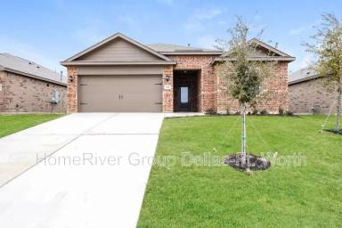 Main picture of 933 Clark Dr