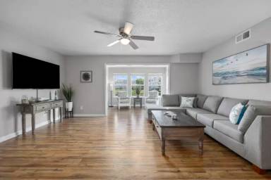 Main picture of 2275 Essex Dr