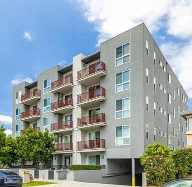 Main picture of 1215 S Bedford St