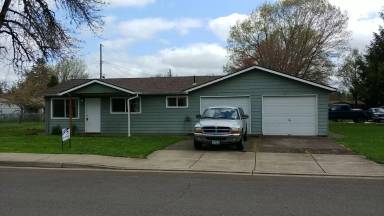 Main picture of 880 N 4th St