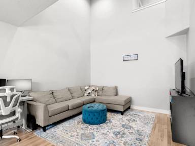 Main picture of 3928 W Hardman Way
