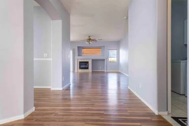 Main picture of 10530 Santerno St