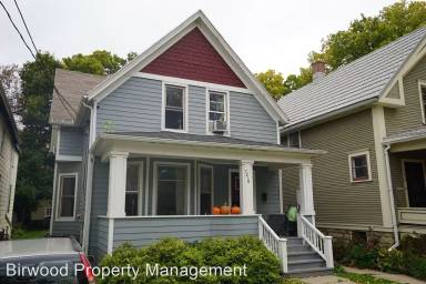 Main picture of 1218 E Mifflin St