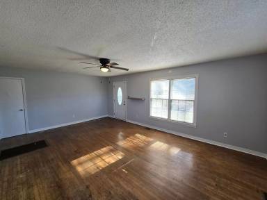 Main picture of 1041 Ryland Pike