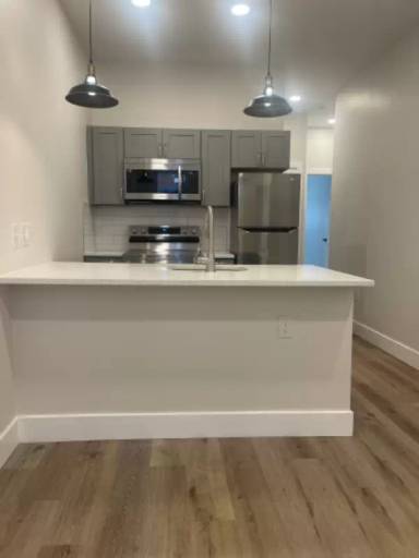 Main picture of 1464 N Wilton St