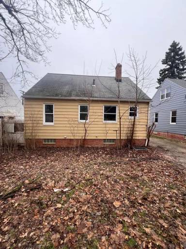 Main picture of 18812 Waterbury Ave