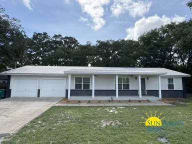 Main picture of 734 Green St