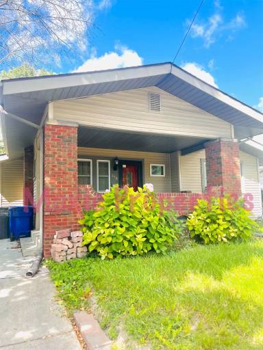 Main picture of 201 N Philips St