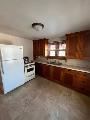 Main picture of 1749 Strongs Ave
