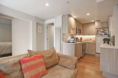 Main picture of 819 Capp St