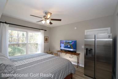 Main picture of 965 Registry Blvd