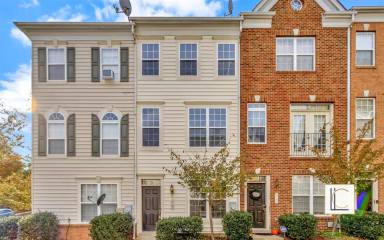 Main picture of 49 Danbury St SW