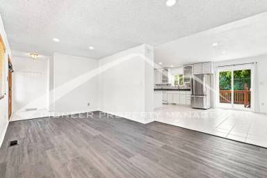 Main picture of 2557 S Coors St
