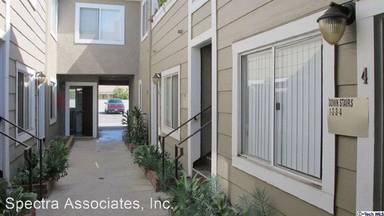 Main picture of 6628 Sylmar Ave