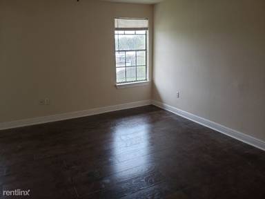 Main picture of 601 E Judge Perez Dr