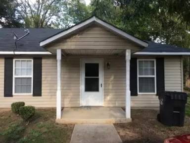 Main picture of 621 N Wilkinson St