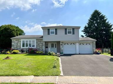 Main picture of 1711 Hollins Rd