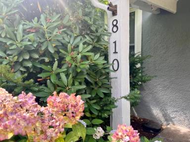 Main picture of 810 Stonehenge Ave