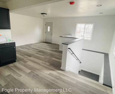 Main picture of 1015 8th Ave W