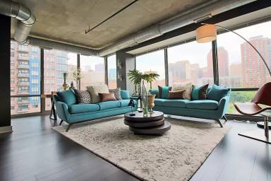 Main picture of 908 S Clark St