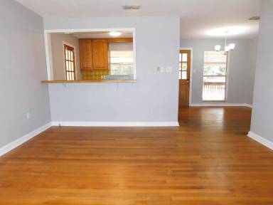Main picture of 507 NW 34th Ter