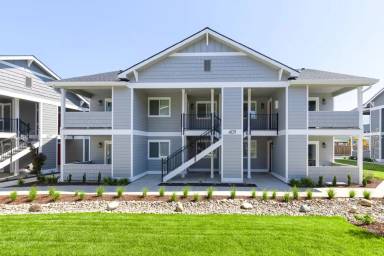 Main picture of 405 E Rapp Rd