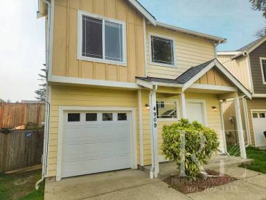 Main picture of 4909 Bowwood Cir NE