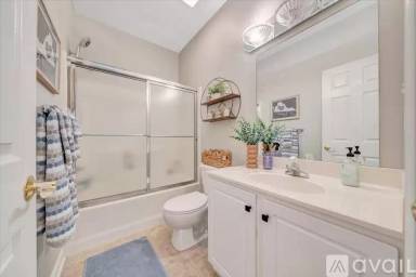 Main picture of 1055 Mariners Way