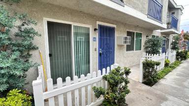 Main picture of 7222 Melrose St