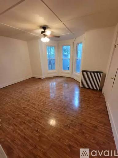 Main picture of 5 Evans St