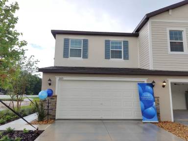 Main picture of 21175 Threadfin Way