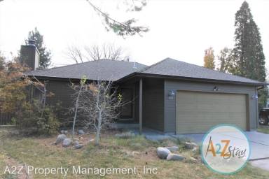 Main picture of 889 E Pennsylvania Dr