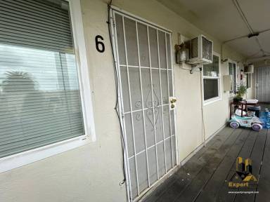 Main picture of 2319 Empress St