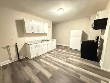 Main picture of 61 Hill St