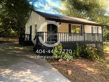 Main picture of 3228 White Oak Cir NW
