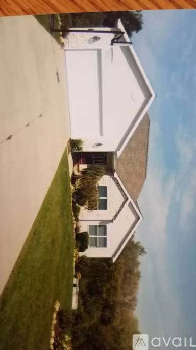 Main picture of 2540 Lindsey Rd
