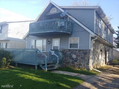 Main picture of 7032 W Mill Rd