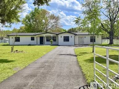 Main picture of 3600 Harbor Rd