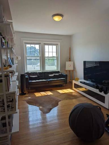 Main picture of 19 Shepard St