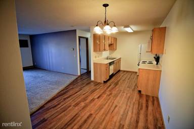 Main picture of 4500 E 33rd St