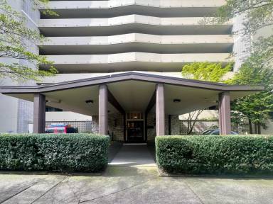 Main picture of 525 Belmont Ave E
