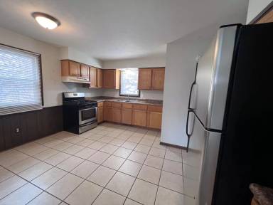 Main picture of 1842 Prairie Pkwy SW